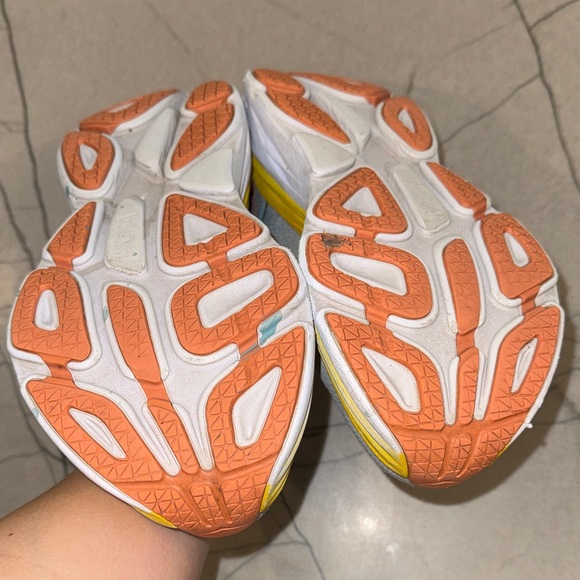 Hoka Bondi 8 Sneakers Light Blue Yellow Womens size 8.5B new insoles - Picture 7 of 14